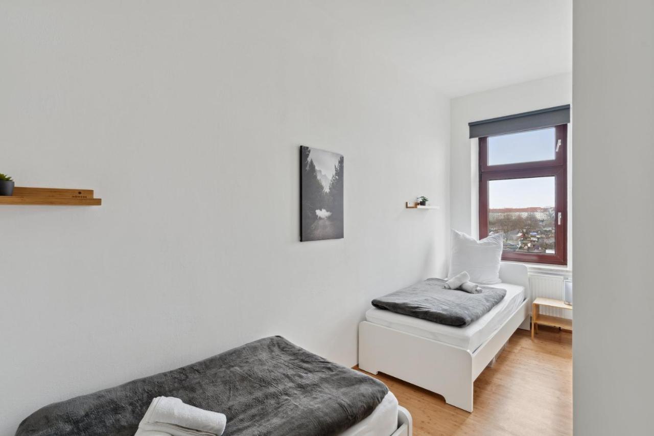 Apartment Fuer 13 Gaeste, 5 Schlafzimmer, 2 Baeder, 2 Loggia'S, Leipzig Zentrum Ost Bagian luar foto